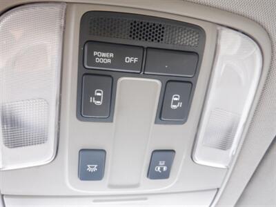 2017 Kia Sedona LX   - Photo 16 - Kirkland, WA 98033