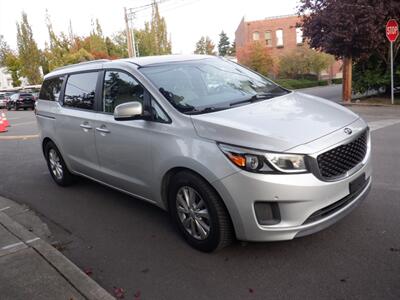 2017 Kia Sedona LX   - Photo 7 - Kirkland, WA 98033