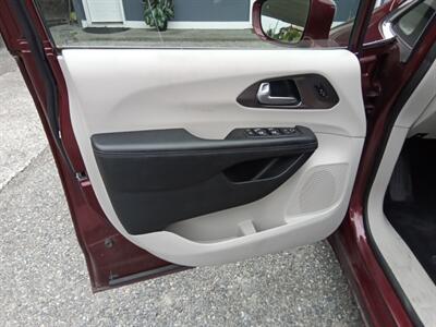 2018 Chrysler Pacifica Limited - Photo 25 - Kirkland, WA 98033