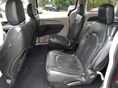 2018 Chrysler Pacifica Limited - Photo 9 - Kirkland, WA 98033