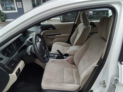 2014 Honda Accord EX   - Photo 8 - Kirkland, WA 98033