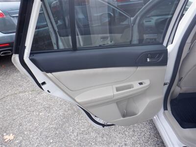 2012 Subaru Impreza 2.0i Premium   - Photo 14 - Kirkland, WA 98033