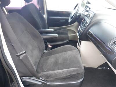 2012 Dodge Grand Caravan American Value Package   - Photo 14 - Kirkland, WA 98033