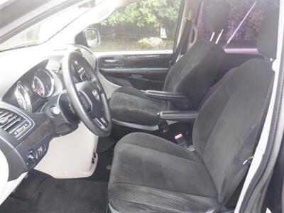 2012 Dodge Grand Caravan American Value Package   - Photo 12 - Kirkland, WA 98033