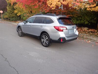 2018 Subaru Outback 2.5i Limited   - Photo 3 - Kirkland, WA 98033
