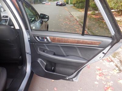2018 Subaru Outback 2.5i Limited   - Photo 20 - Kirkland, WA 98033