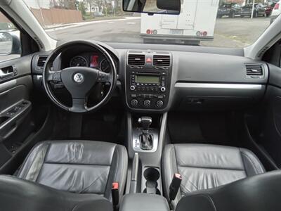 2006 Volkswagen Jetta 2.5   - Photo 12 - Kirkland, WA 98033