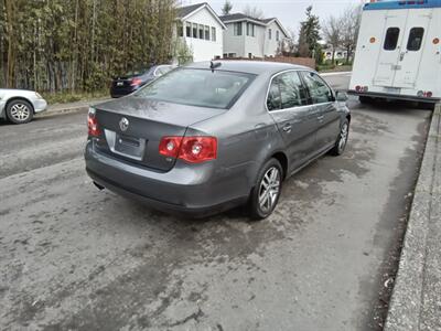 2006 Volkswagen Jetta 2.5   - Photo 5 - Kirkland, WA 98033