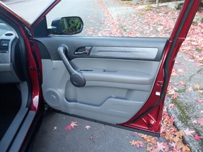 2009 Honda CR-V EX-L   - Photo 13 - Kirkland, WA 98033