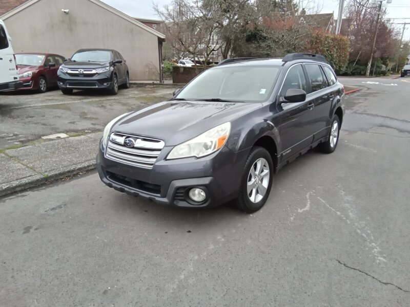 2014 Subaru Outback 2.5i AWD   - Photo 1 - Kirkland, WA 98033