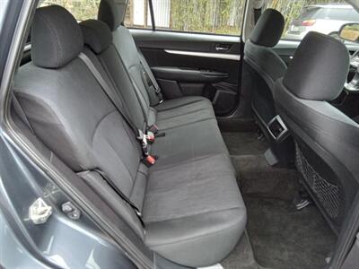 2014 Subaru Outback 2.5i AWD   - Photo 11 - Kirkland, WA 98033