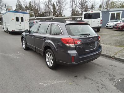 2014 Subaru Outback 2.5i AWD   - Photo 3 - Kirkland, WA 98033