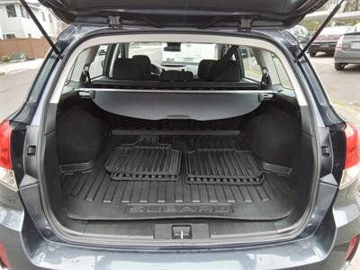 2014 Subaru Outback 2.5i AWD   - Photo 19 - Kirkland, WA 98033