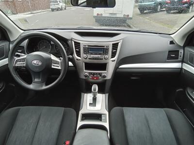 2014 Subaru Outback 2.5i AWD   - Photo 12 - Kirkland, WA 98033