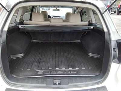 2013 Subaru Outback 3.6R Limited   - Photo 11 - Kirkland, WA 98033