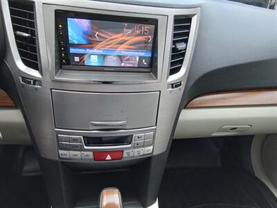 2013 Subaru Outback 3.6R Limited   - Photo 22 - Kirkland, WA 98033