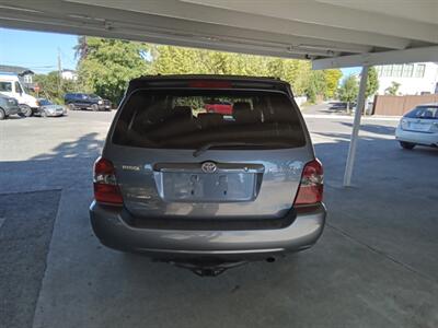 2006 Toyota Highlander Sport AWD   - Photo 4 - Kirkland, WA 98033