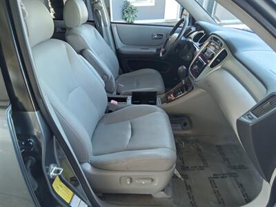 2006 Toyota Highlander Sport AWD   - Photo 14 - Kirkland, WA 98033