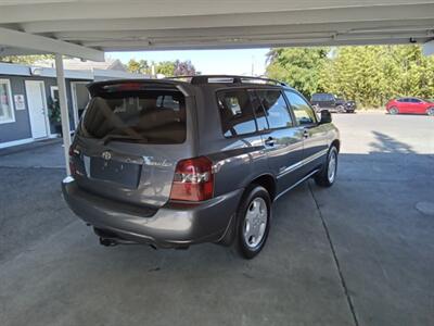 2006 Toyota Highlander Sport AWD   - Photo 5 - Kirkland, WA 98033
