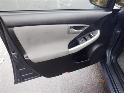 2014 Toyota Prius Two - Photo 15 - Kirkland, WA 98033