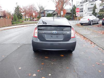 2014 Toyota Prius Two - Photo 4 - Kirkland, WA 98033