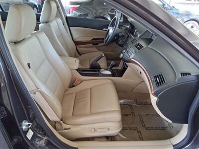 2011 Honda Accord EX-L - Photo 11 - Kirkland, WA 98033
