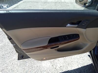 2011 Honda Accord EX-L - Photo 25 - Kirkland, WA 98033