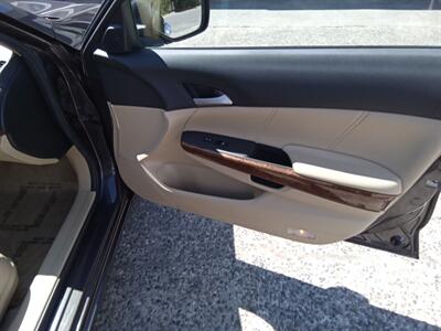 2011 Honda Accord EX-L - Photo 26 - Kirkland, WA 98033
