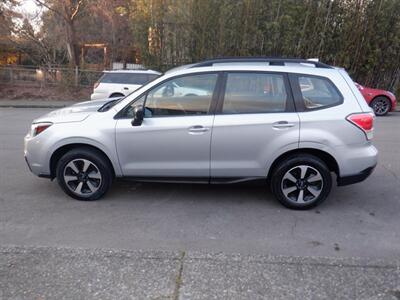 2017 Subaru Forester 2.5i AWD   - Photo 2 - Kirkland, WA 98033