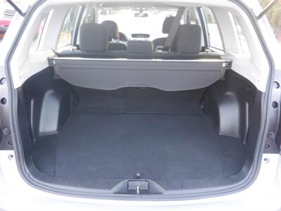 2017 Subaru Forester 2.5i AWD   - Photo 10 - Kirkland, WA 98033