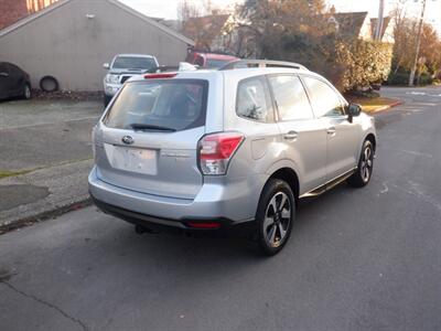 2017 Subaru Forester 2.5i AWD   - Photo 4 - Kirkland, WA 98033