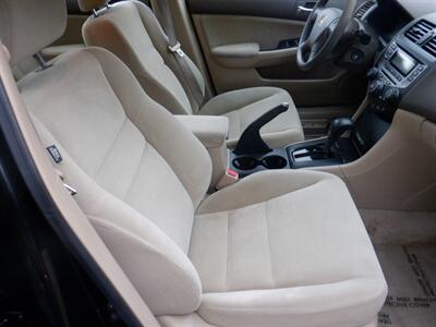 2006 Honda Accord LX   - Photo 13 - Kirkland, WA 98033
