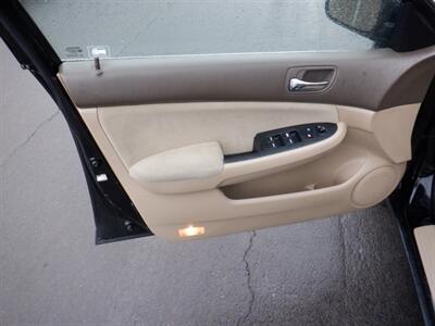 2006 Honda Accord LX   - Photo 12 - Kirkland, WA 98033