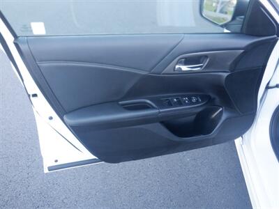 2016 Honda Accord Sport   - Photo 11 - Kirkland, WA 98033