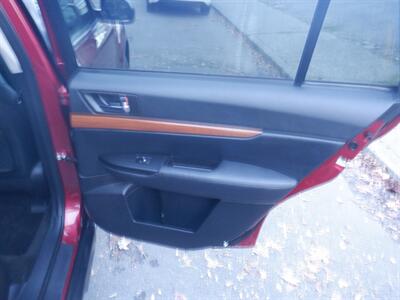 2014 Subaru Outback 2.5i Limited   - Photo 14 - Kirkland, WA 98033