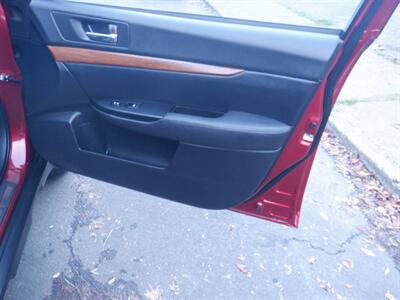2014 Subaru Outback 2.5i Limited   - Photo 13 - Kirkland, WA 98033