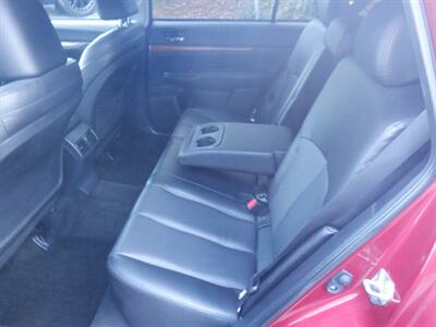 2014 Subaru Outback 2.5i Limited   - Photo 9 - Kirkland, WA 98033