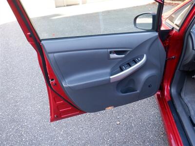 2010 Toyota Prius   - Photo 9 - Kirkland, WA 98033
