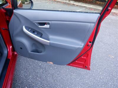 2010 Toyota Prius   - Photo 10 - Kirkland, WA 98033