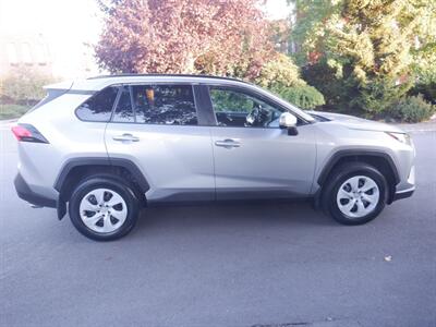 2020 Toyota RAV4 LE   - Photo 6 - Kirkland, WA 98033