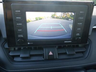 2020 Toyota RAV4 LE   - Photo 18 - Kirkland, WA 98033