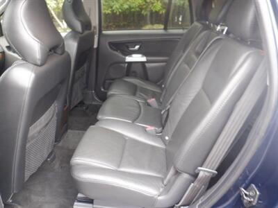 2004 Volvo XC90 T6   - Photo 10 - Kirkland, WA 98033