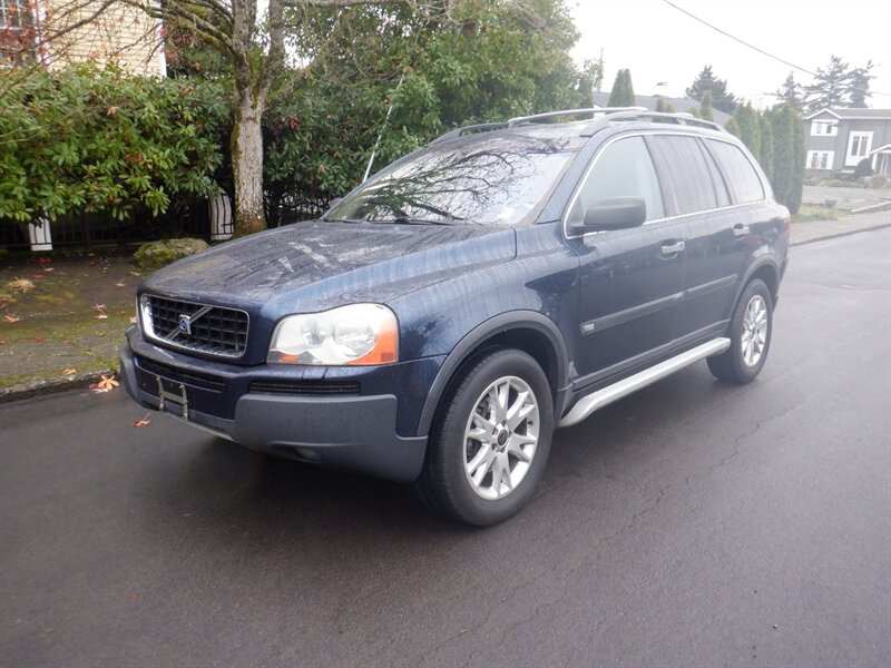 2004 Volvo XC90 Base