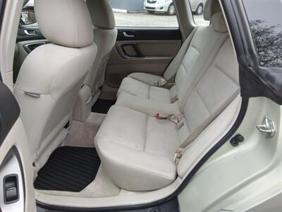 2007 Subaru Outback 2.5i Basic AWD   - Photo 10 - Kirkland, WA 98033