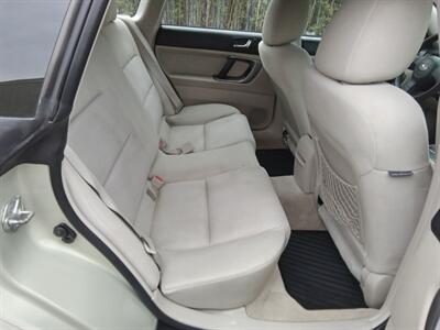 2007 Subaru Outback 2.5i Basic AWD   - Photo 12 - Kirkland, WA 98033