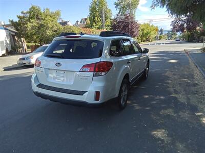 2013 Subaru Outback 2.5i Limited - Photo 5 - Kirkland, WA 98033