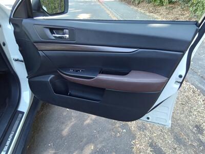 2013 Subaru Outback 2.5i Limited - Photo 16 - Kirkland, WA 98033