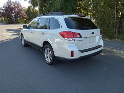 2013 Subaru Outback 2.5i Limited - Photo 3 - Kirkland, WA 98033