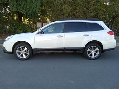 2013 Subaru Outback 2.5i Limited - Photo 2 - Kirkland, WA 98033