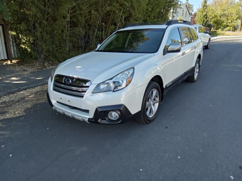 2013 Subaru Outback 2.5i Limited   - Photo 1 - Kirkland, WA 98033
